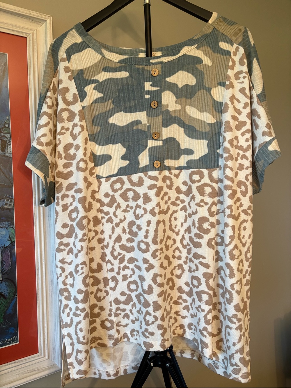 Oddy Size 1x Short Sleeve Mixed Print Top in Beige Leopard & Green Camo